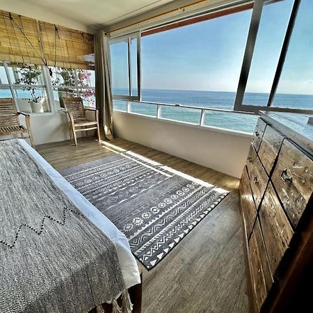 Beach Front Villa , All Mare 2 Uluwatu Exteriör bild