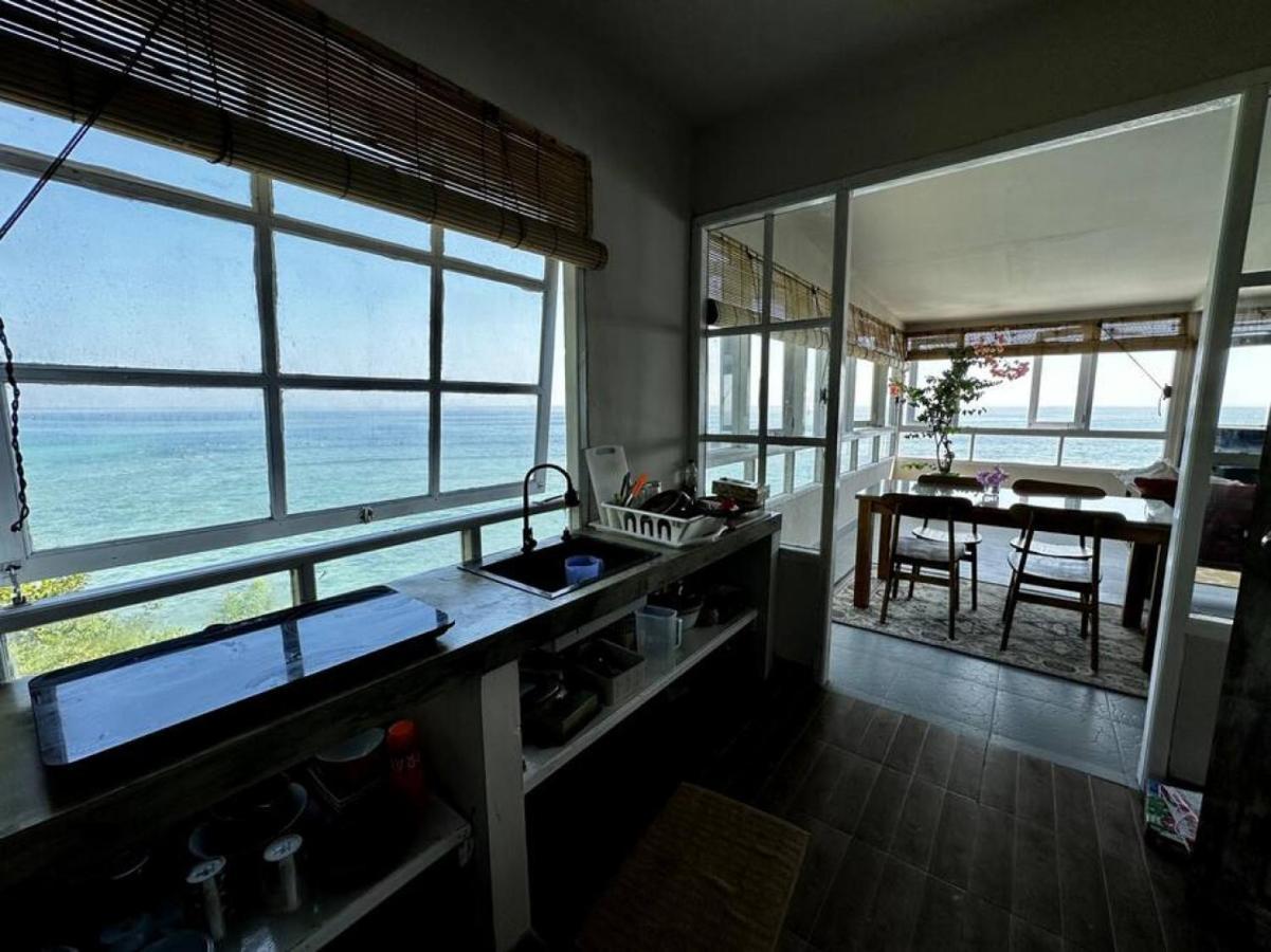 Beach Front Villa , All Mare 2 Uluwatu Exteriör bild